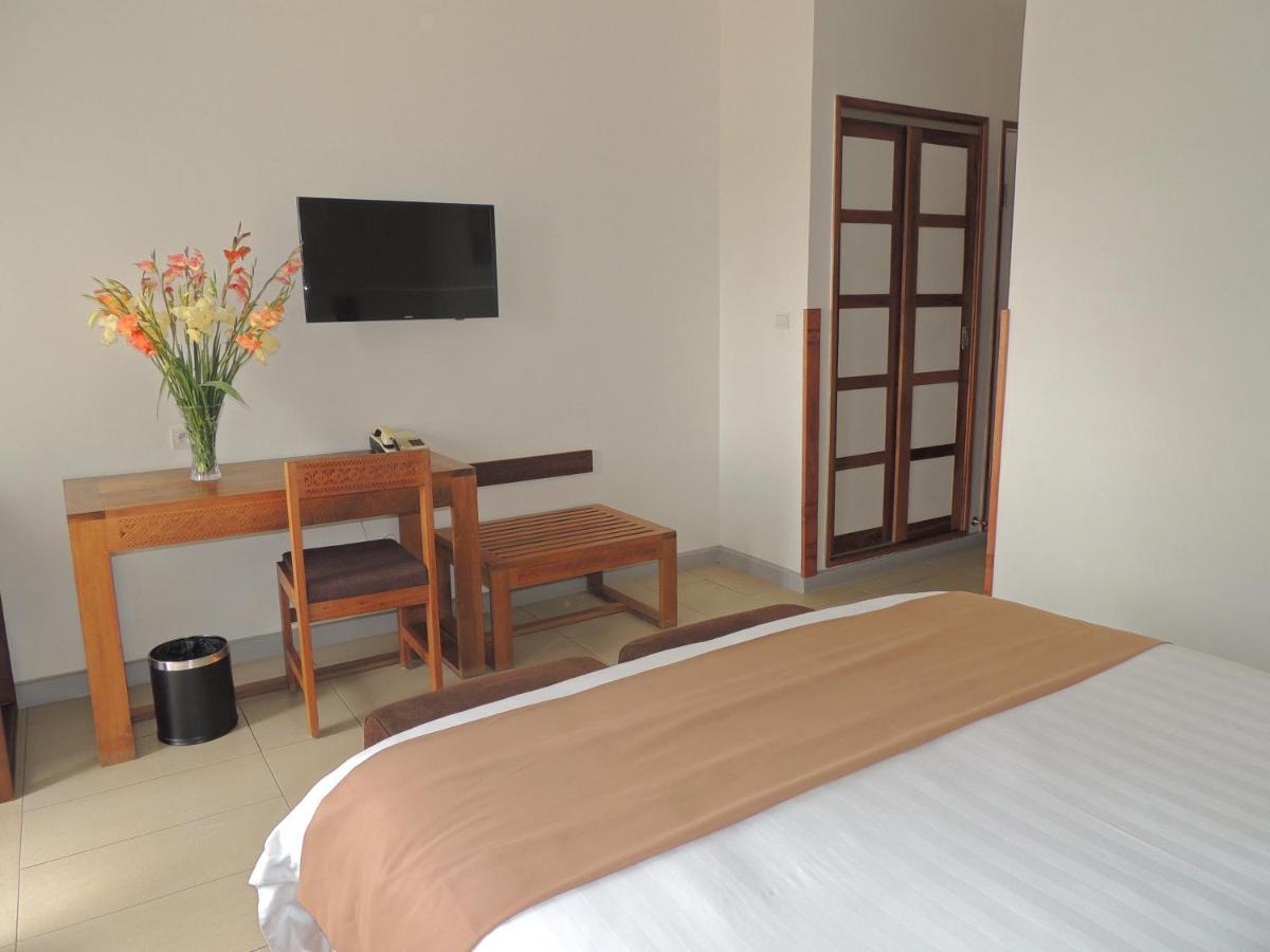 Plumeria Hotel Antsirabe Dış mekan fotoğraf